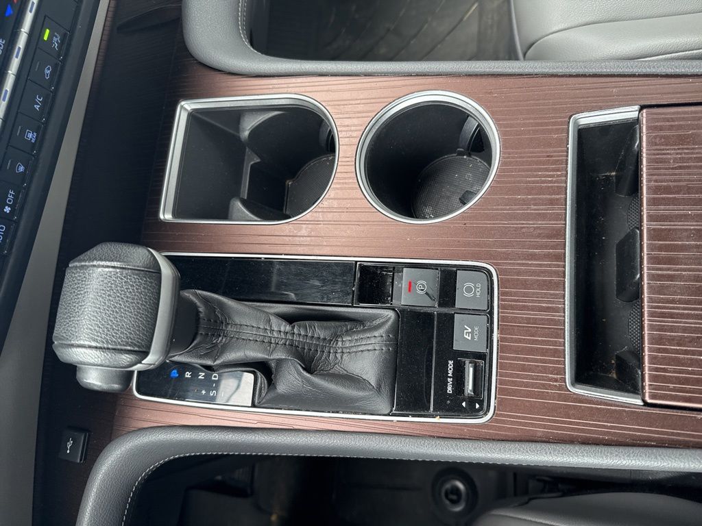 2021 Toyota Sienna XLE - Photo 16