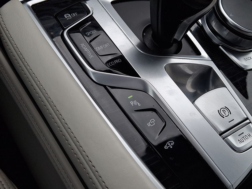 2016 BMW 7 Series 750i - Photo 30