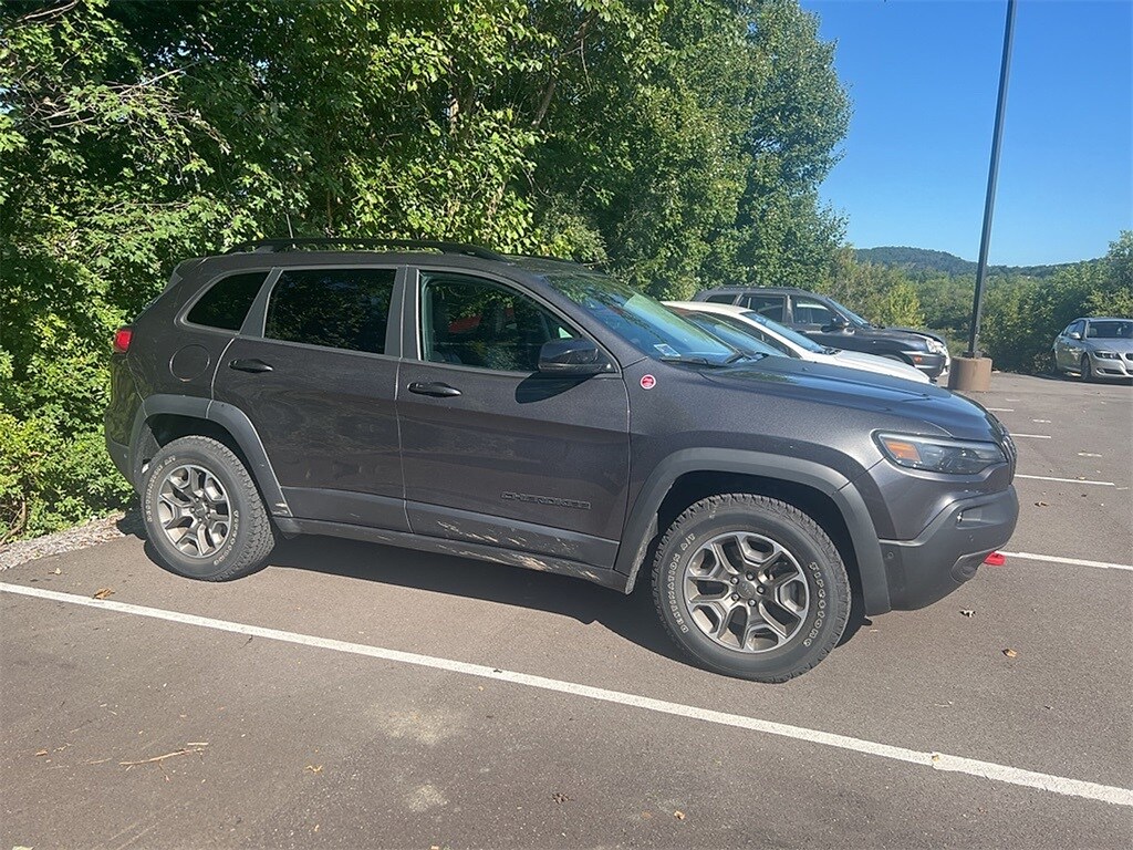 2023 Jeep Cherokee Trailhawk photo 4