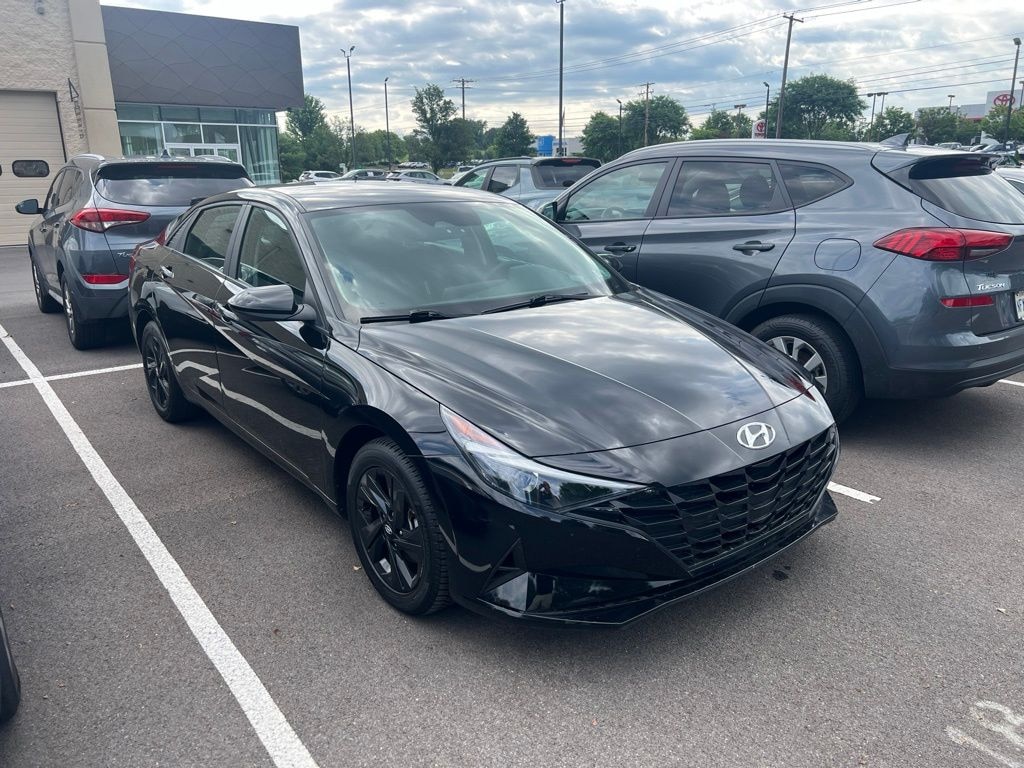 Used 2023 Hyundai Elantra SEL Sedan