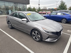 2023 Hyundai Elantra SEL Sedan