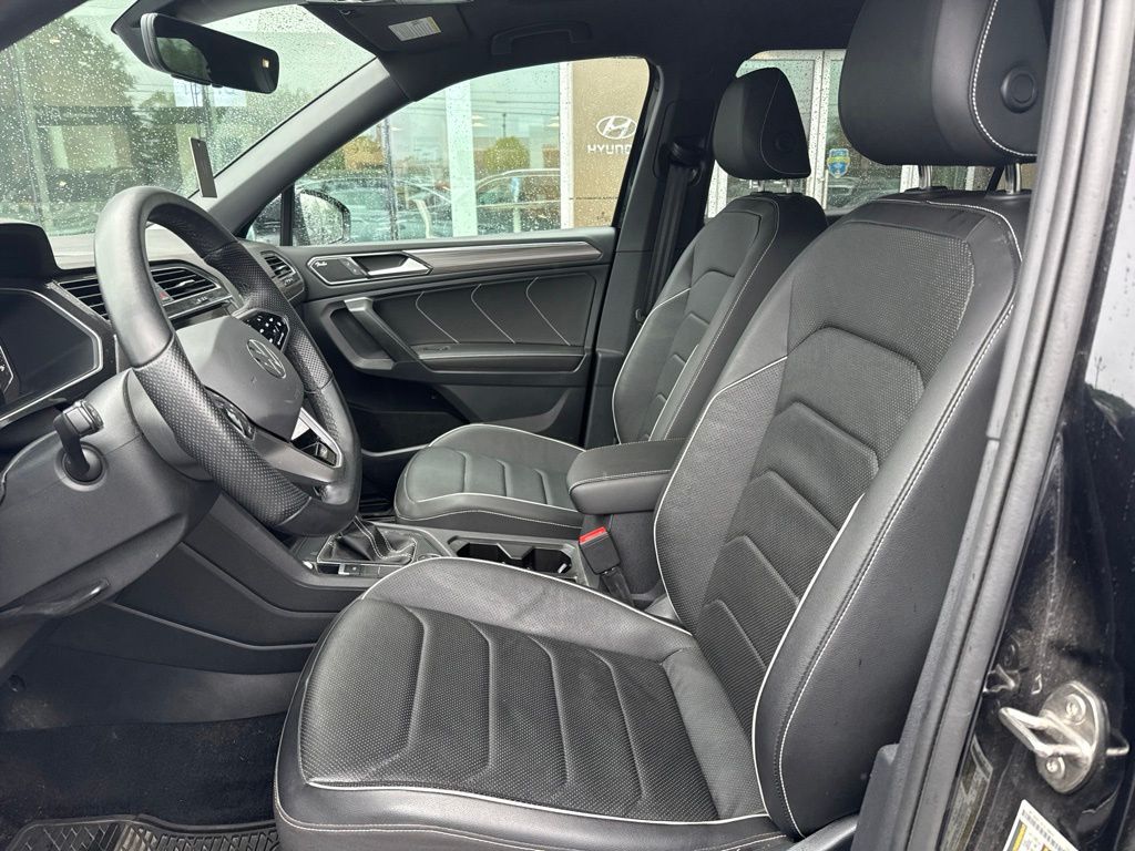2023 Volkswagen Tiguan SEL R-LINE - Photo 10