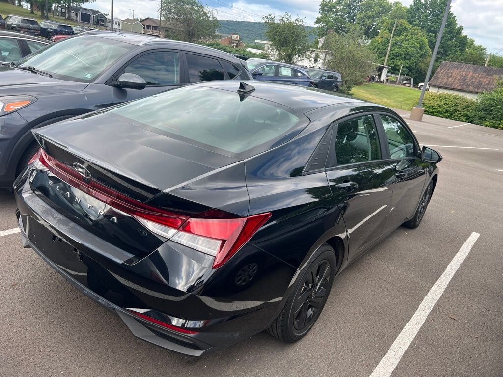 Used 2023 Hyundai Elantra SEL Sedan