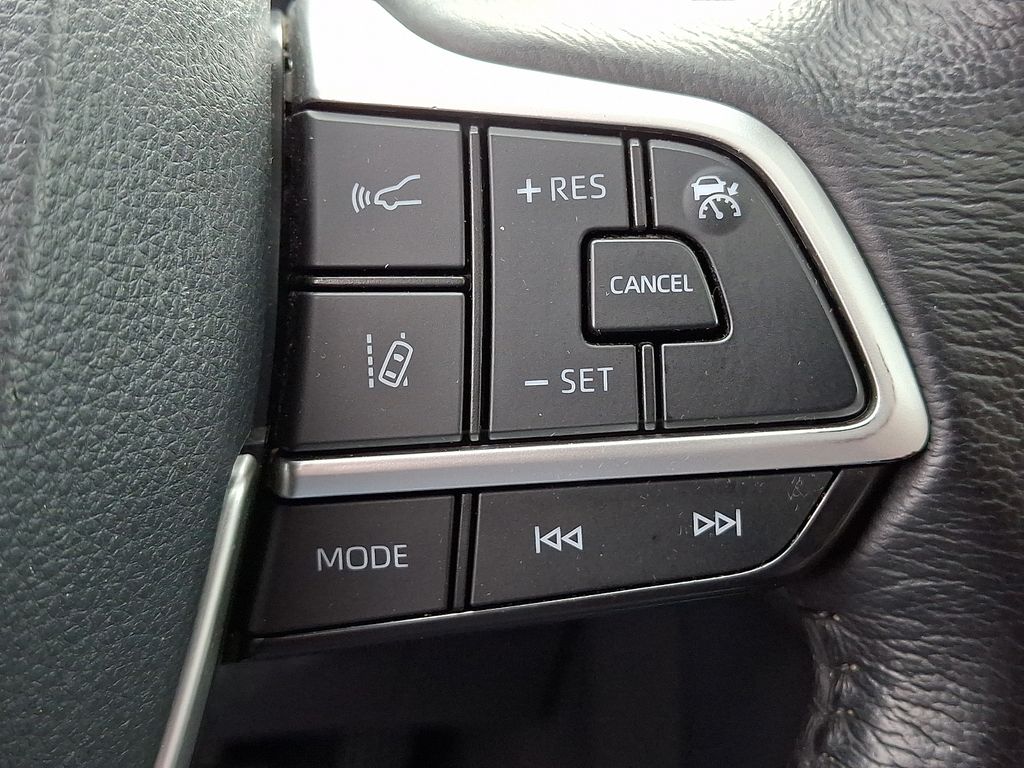 2021 Toyota Sienna XLE - Photo 24