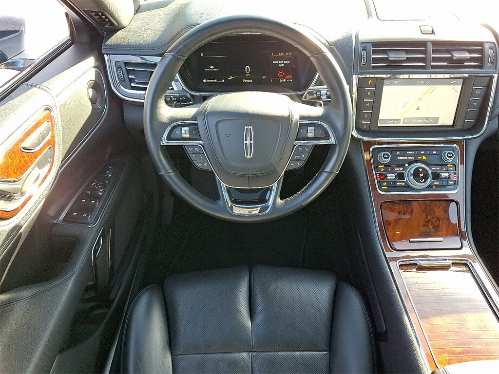 2020 Lincoln Continental Standard photo 2