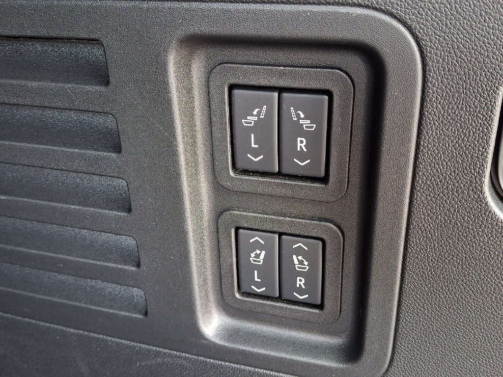 2025 Chevrolet Traverse High Country - Photo 33