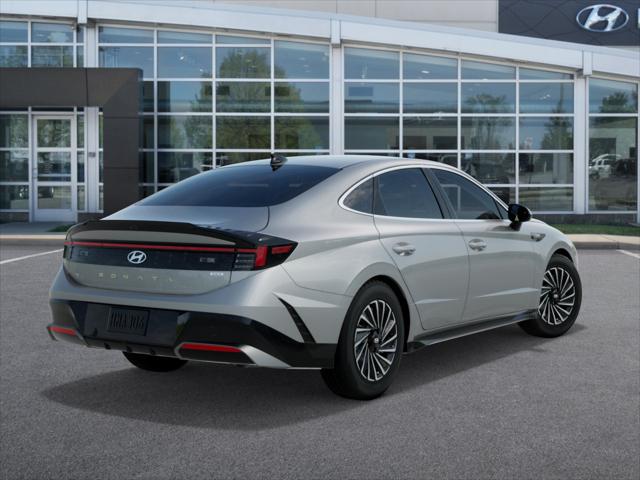 2025 Hyundai Sonata Hybrid SEL photo 2