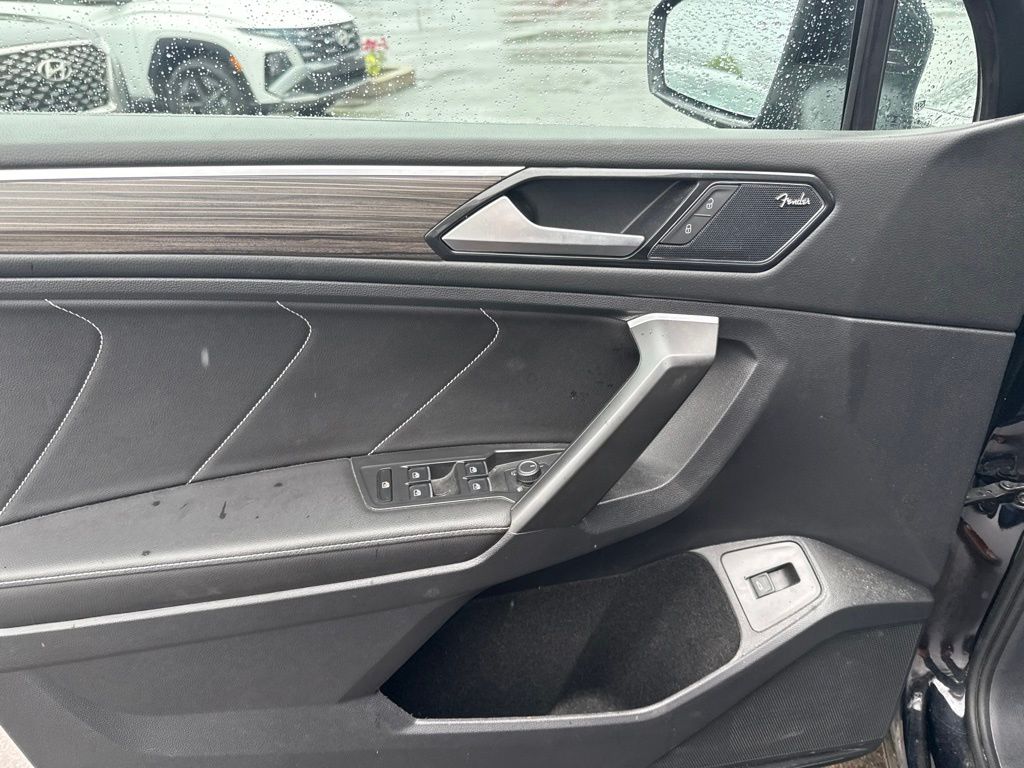 2023 Volkswagen Tiguan SEL R-LINE - Photo 9
