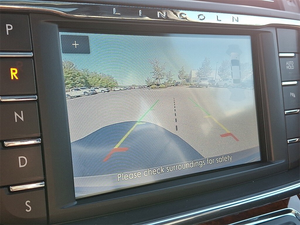 2020 Lincoln Continental Standard photo 4