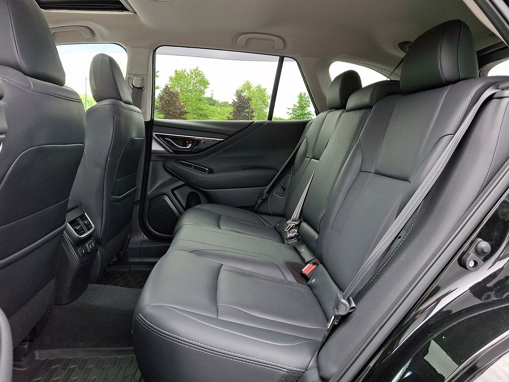 2022 Subaru Outback Limited - Photo 13