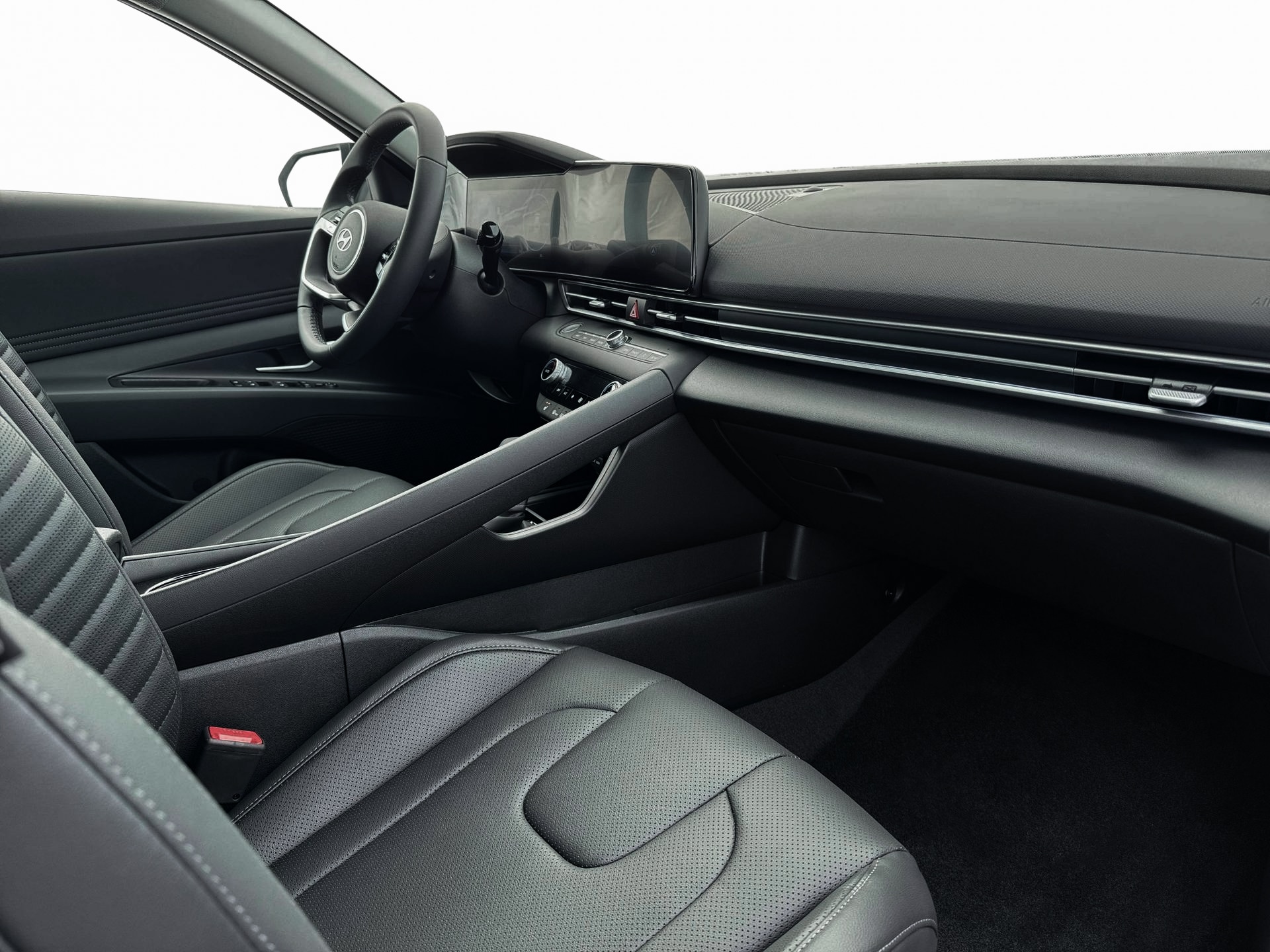 2026 Hyundai Elantra Limited - Photo 15