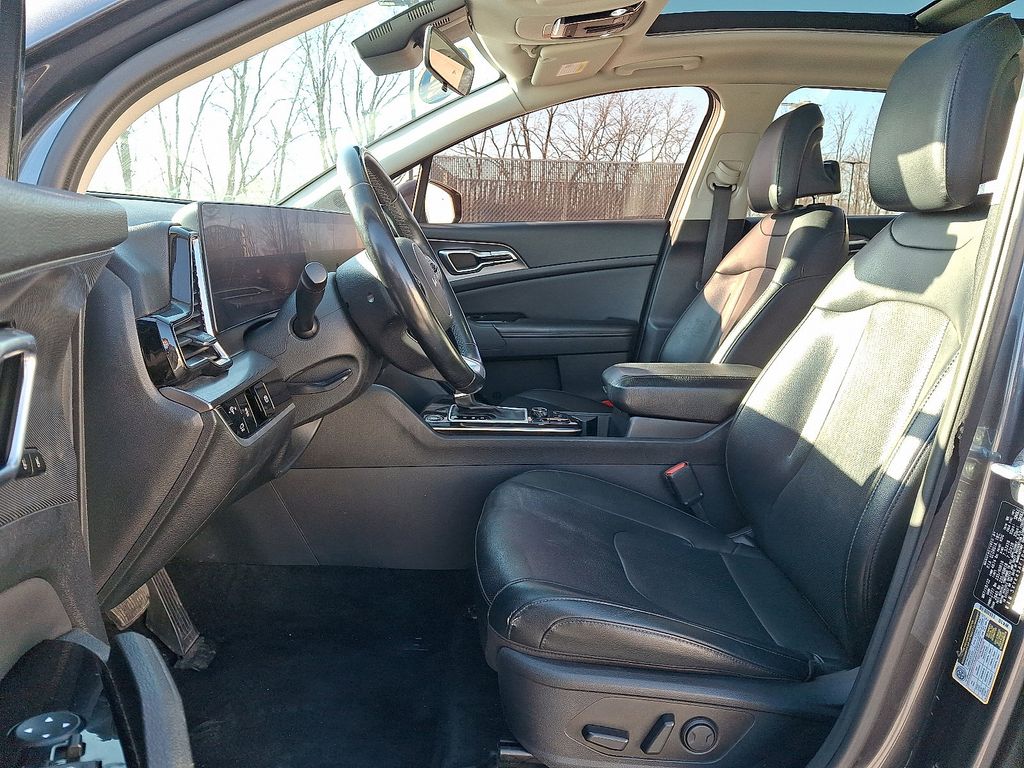 2023 Kia Sportage SX - Photo 16