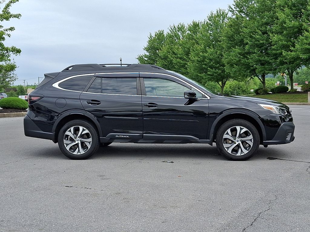 2022 Subaru Outback Limited - Photo 10