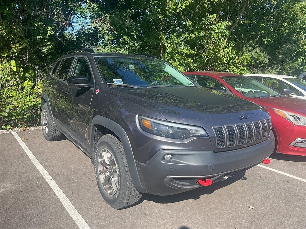 2023 Jeep Cherokee Trailhawk photo 3