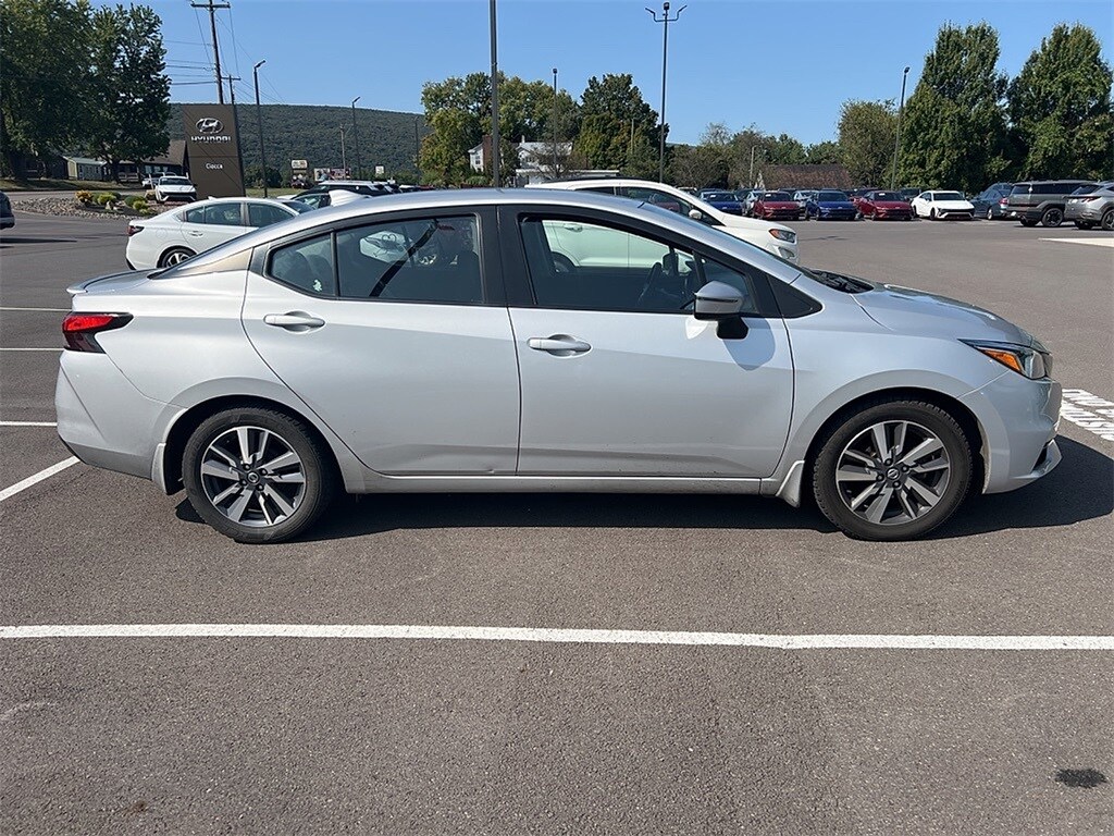 2020 Nissan Versa 1.6 SV photo 4