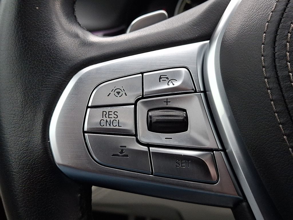 2016 BMW 7 Series 750i - Photo 25