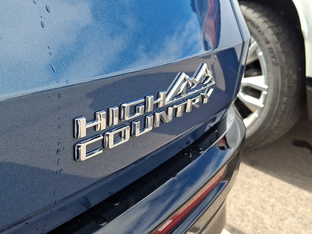 2025 Chevrolet Traverse High Country - Photo 37