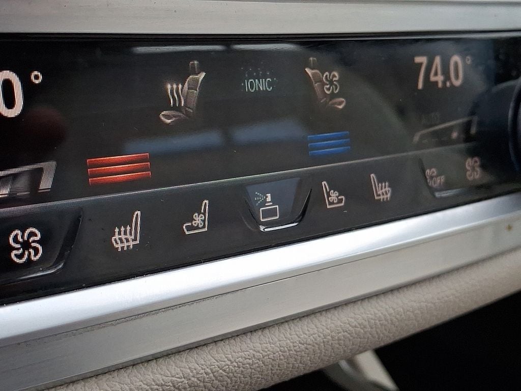 2016 BMW 7 Series 750i - Photo 28