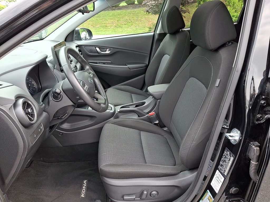 2023 Hyundai Kona SEL - Photo 16