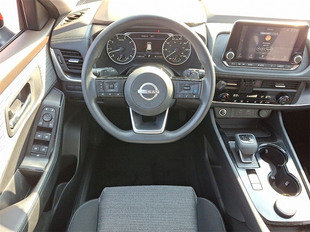 2023 Nissan Rogue SV photo 2