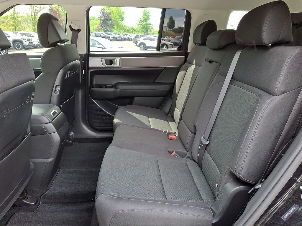 2024 Hyundai Santa Fe SE - Photo 12