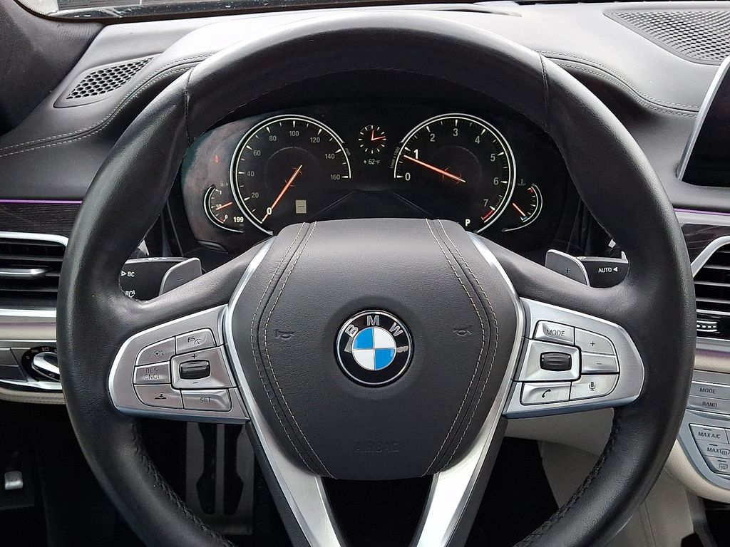 2016 BMW 7 Series 750i - Photo 23
