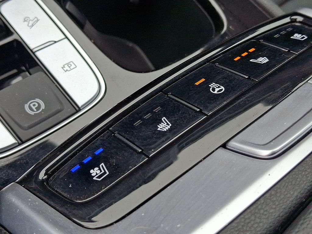 2022 Hyundai Santa Cruz Limited - Photo 25
