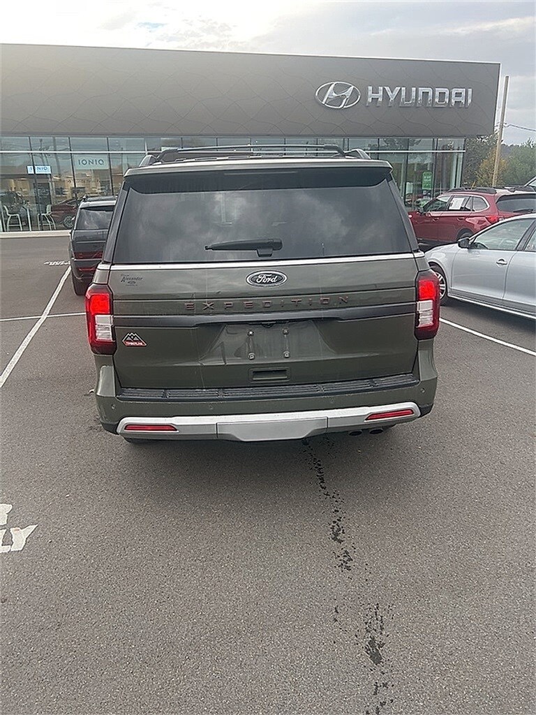 2024 Ford Expedition Timberline photo 2