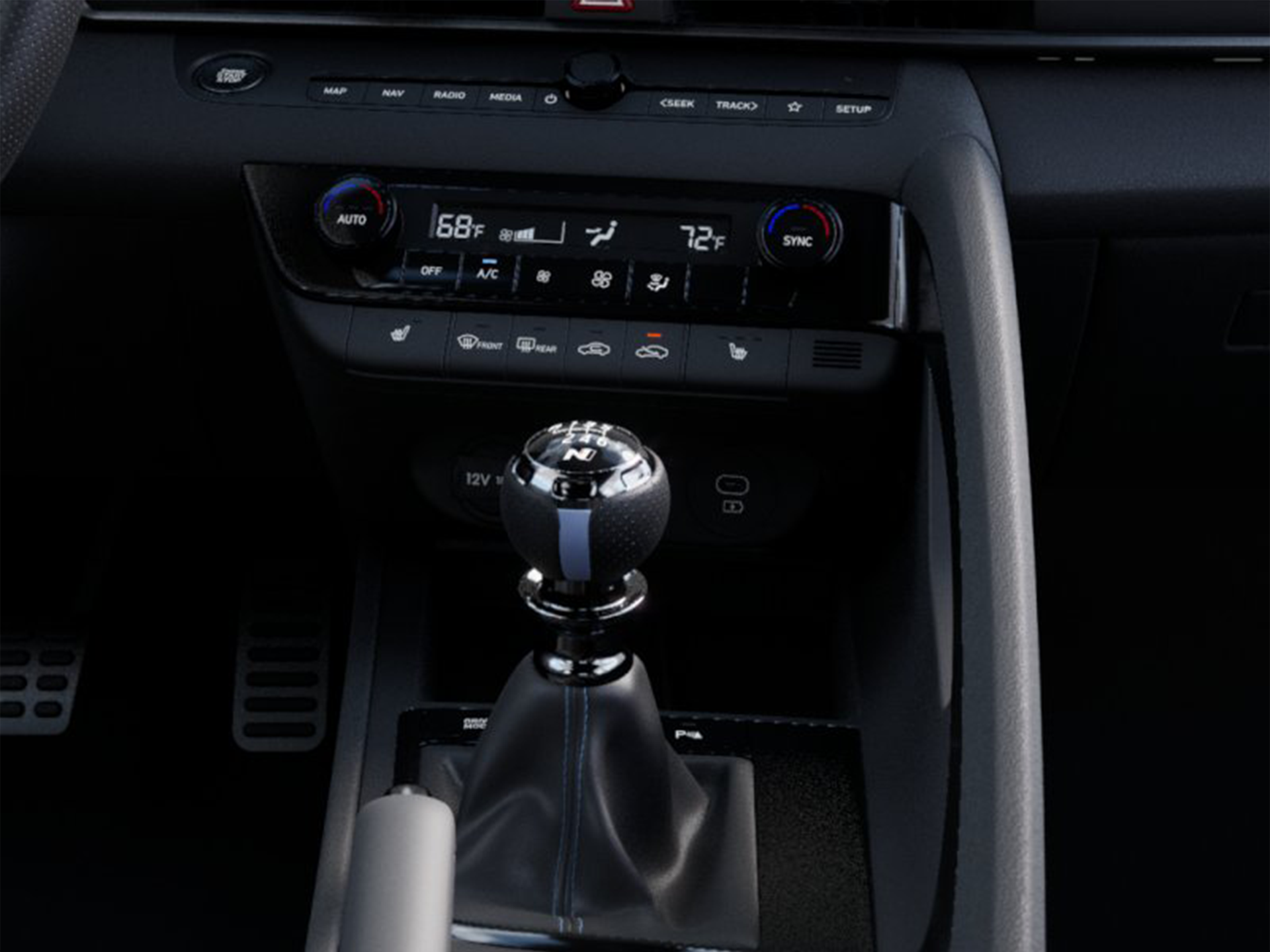 2025 Hyundai Elantra N - Photo 18