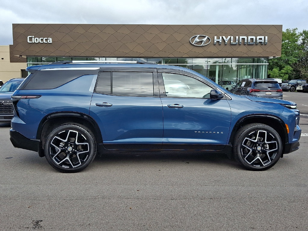 2025 Chevrolet Traverse High Country - Photo 10