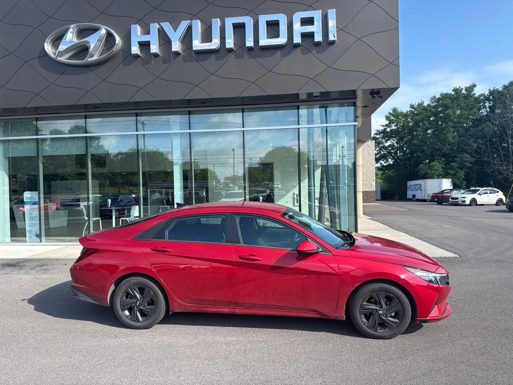 Used 2022 Hyundai Elantra SEL Sedan