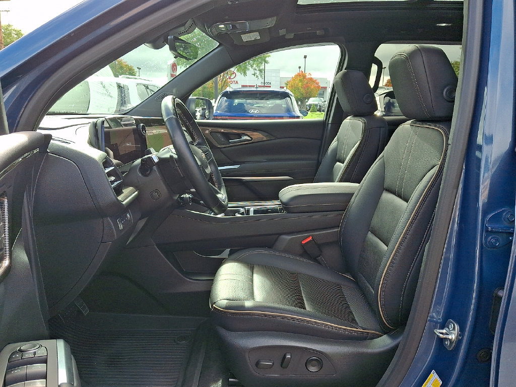 2025 Chevrolet Traverse High Country - Photo 17