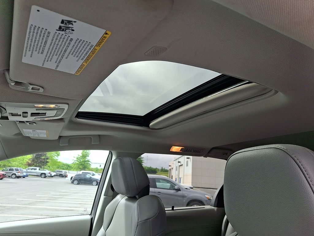 2021 Toyota Sienna XLE - Photo 17