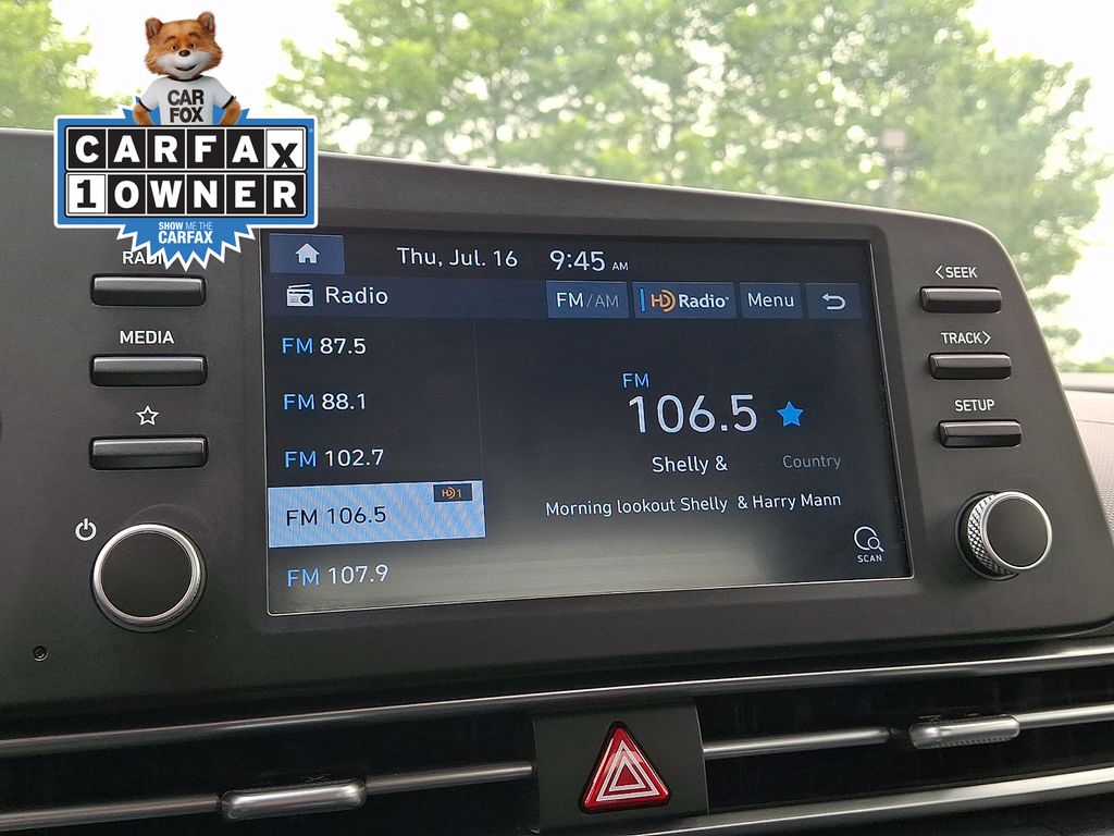 2021 Hyundai Elantra SE - Photo 18