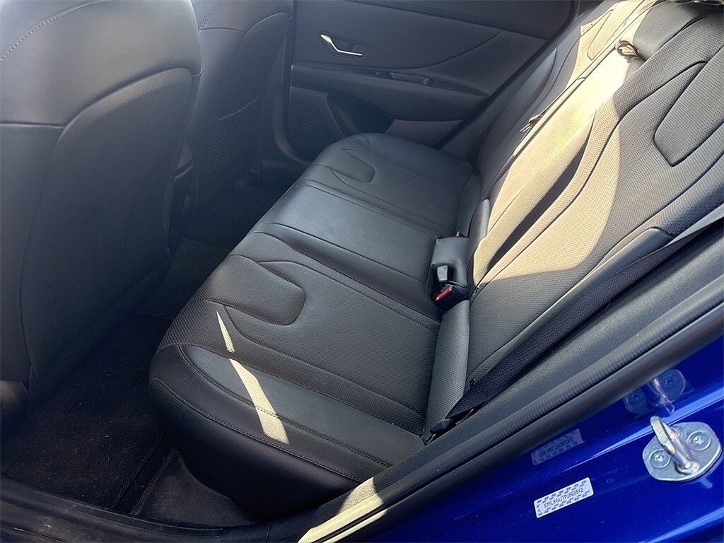 2023 Hyundai Elantra Hybrid Limited photo 4