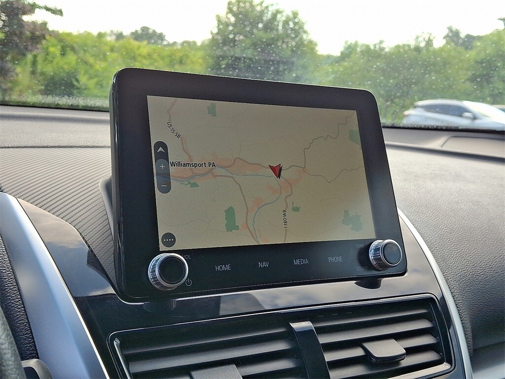 2022 Mitsubishi Eclipse Cross SEL photo 3