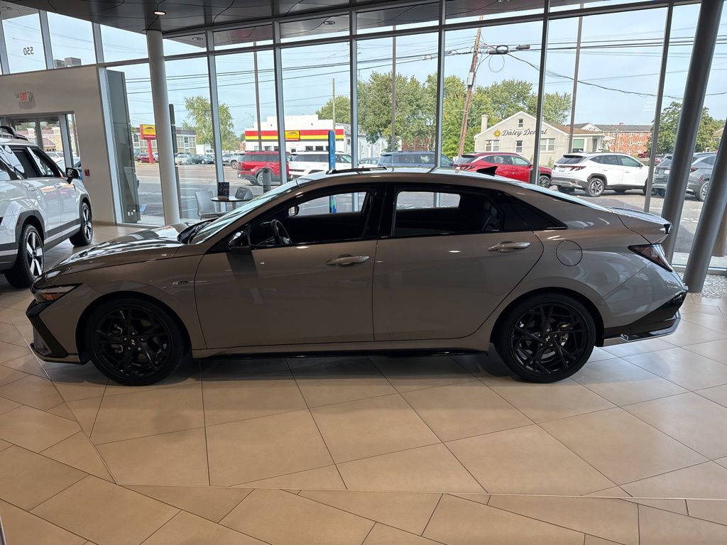 2024 Hyundai Elantra N Line photo 4
