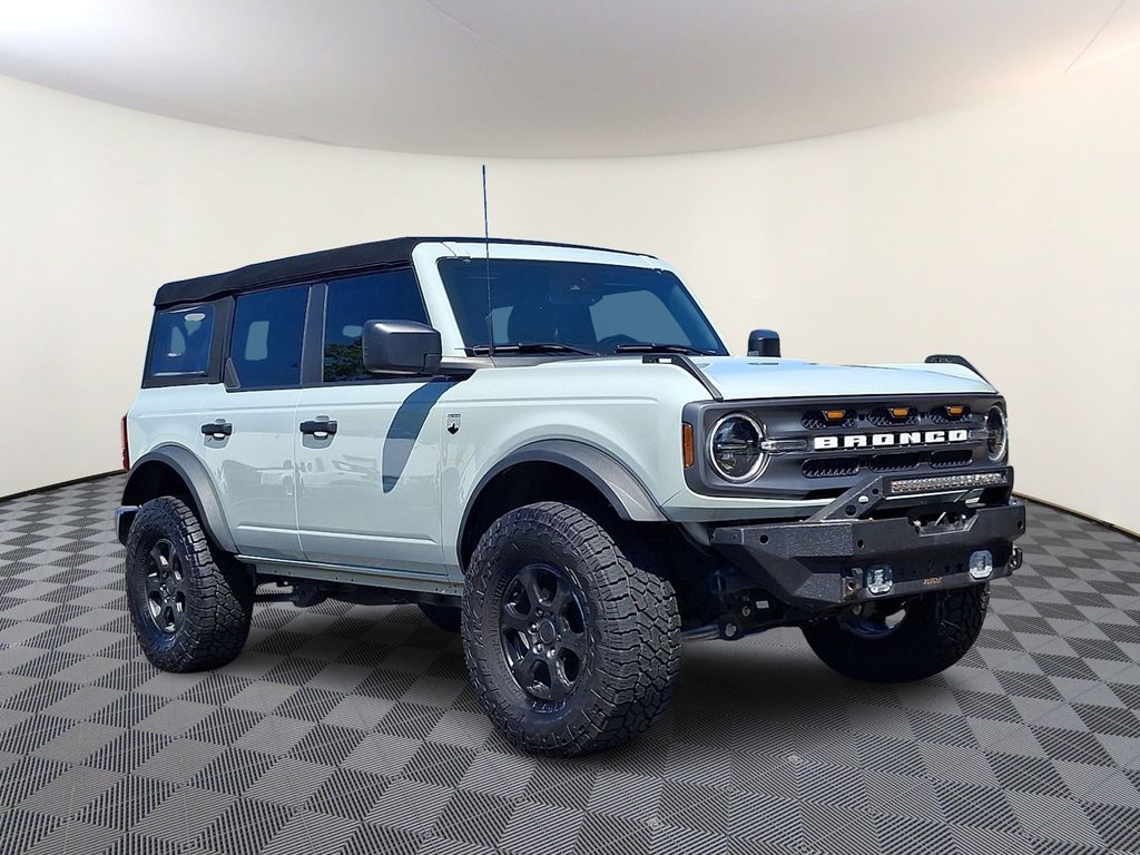 2023 Ford Bronco SUV 