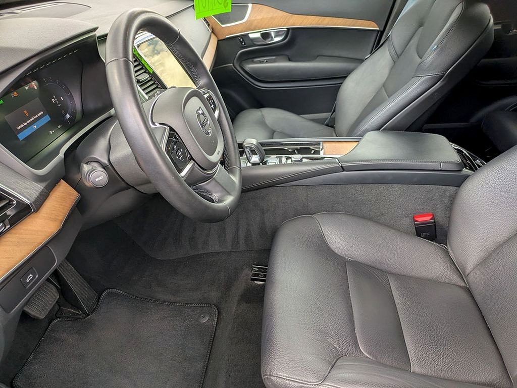 2023 Volvo XC90 Plus - Photo 20