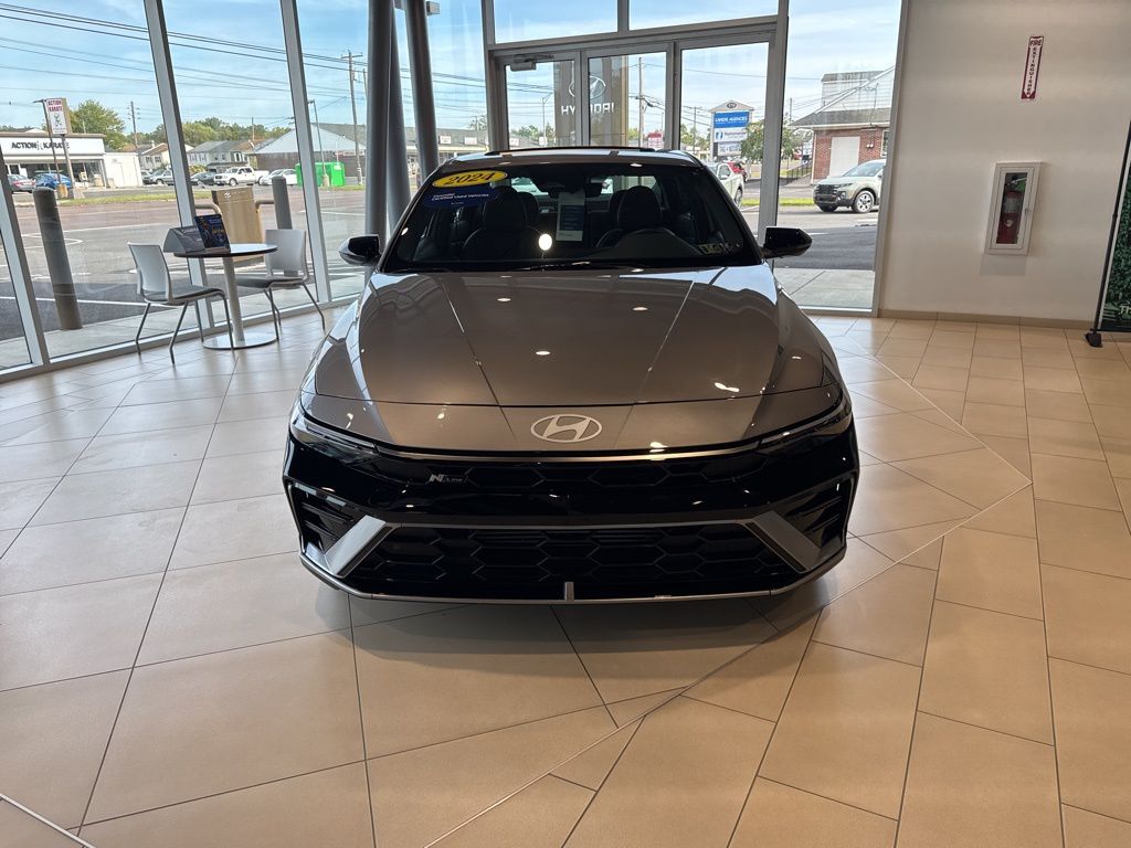 2024 Hyundai Elantra N Line photo 2