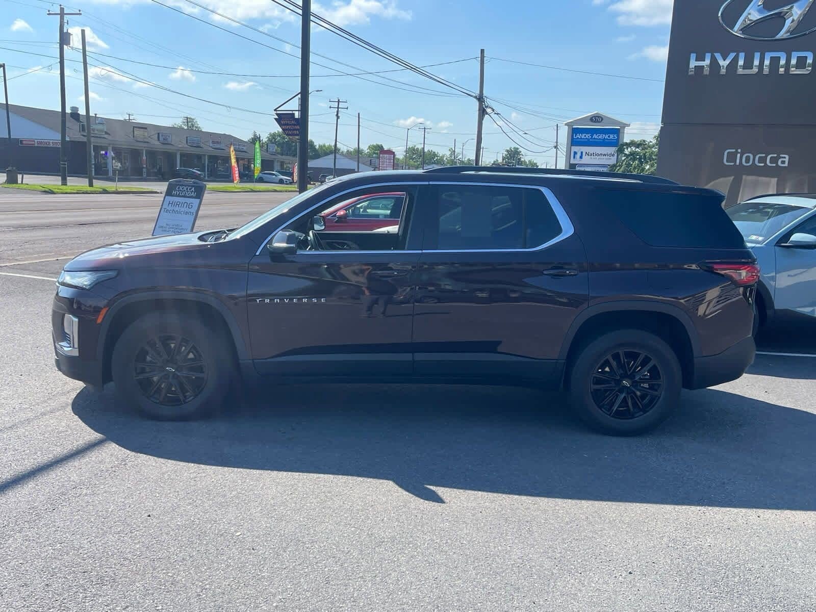 2023 Chevrolet Traverse Cloth 1LT photo 4
