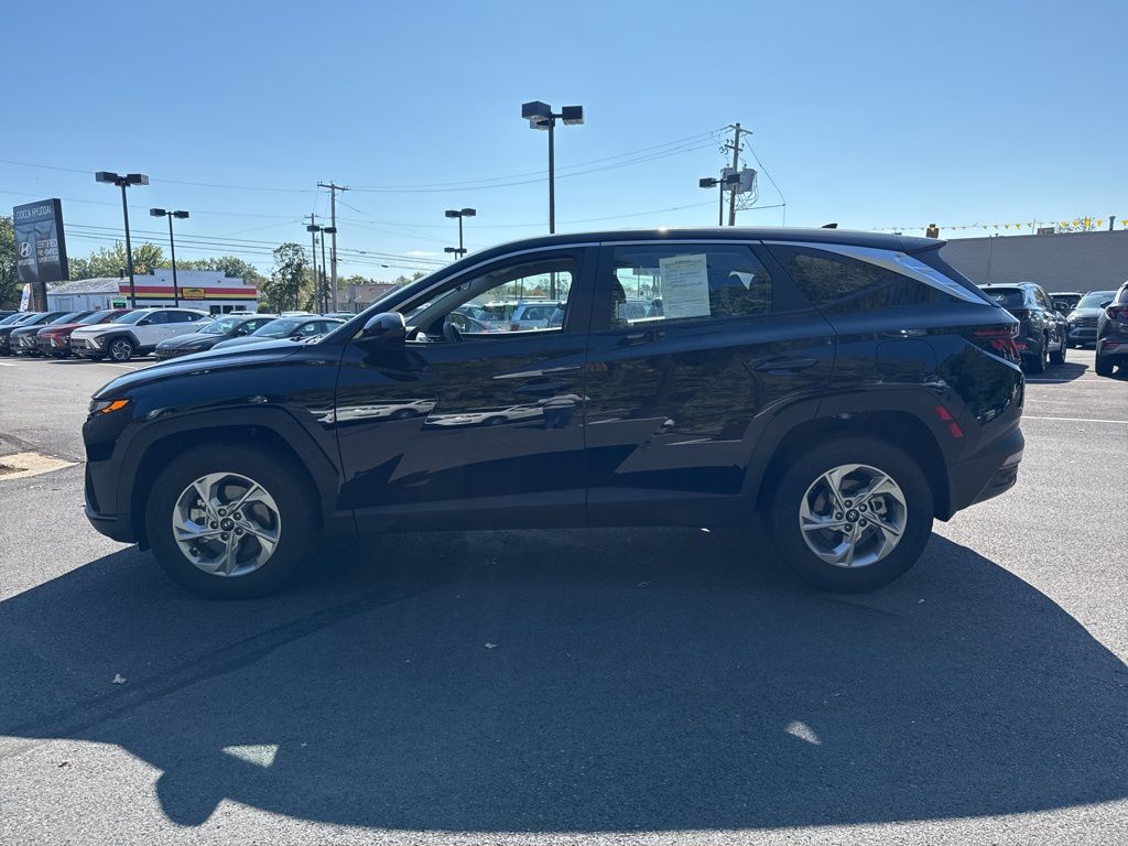 2024 Hyundai Tucson SE photo 4