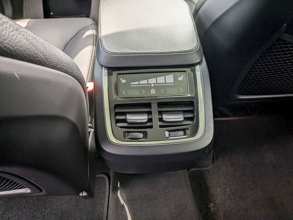 2023 Volvo XC90 Plus - Photo 24