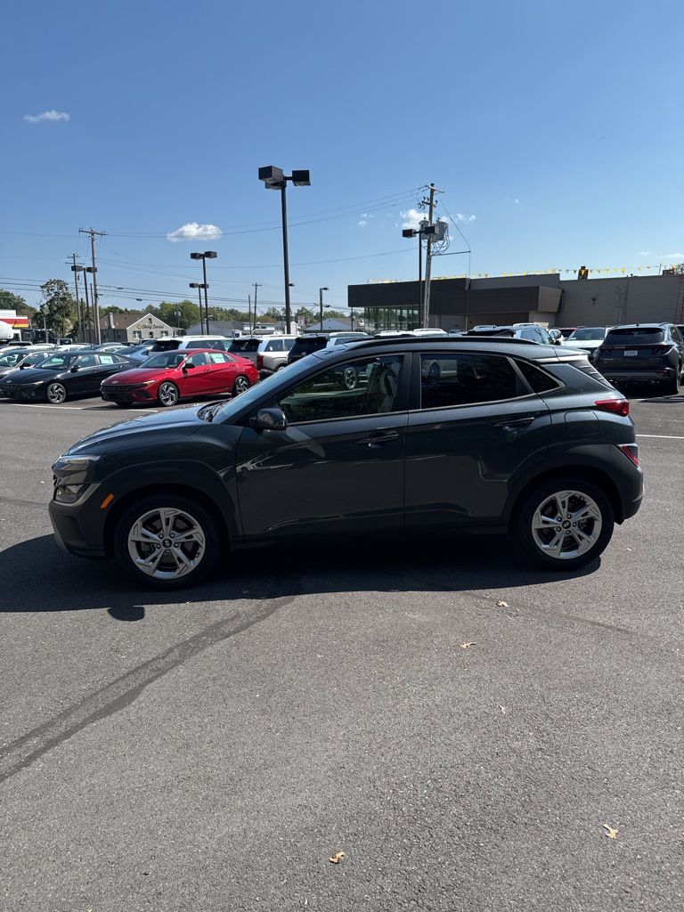 2023 Hyundai Kona SEL photo 4