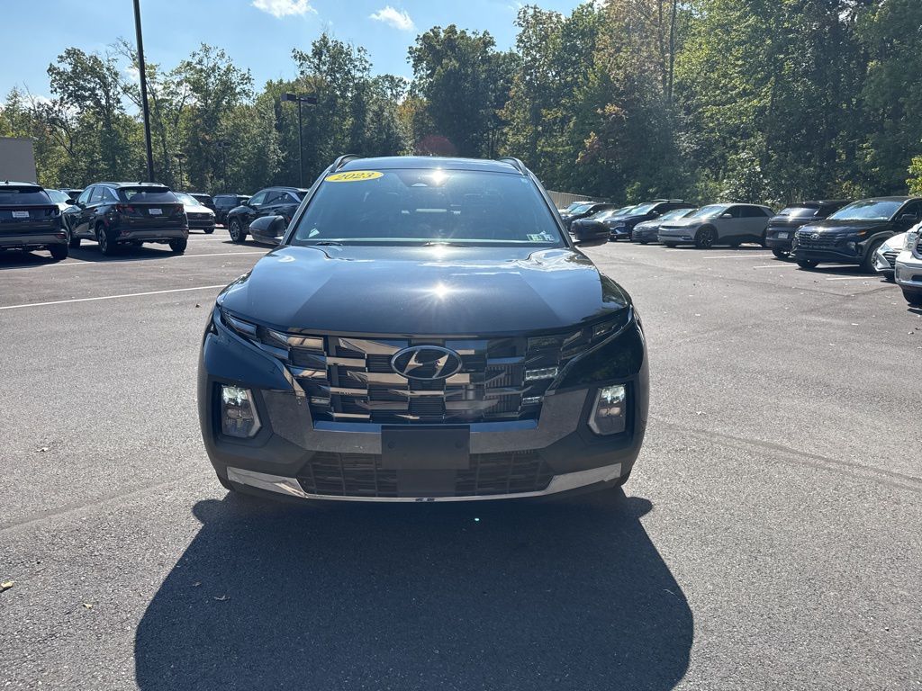 2023 Hyundai Santa Cruz Limited photo 2