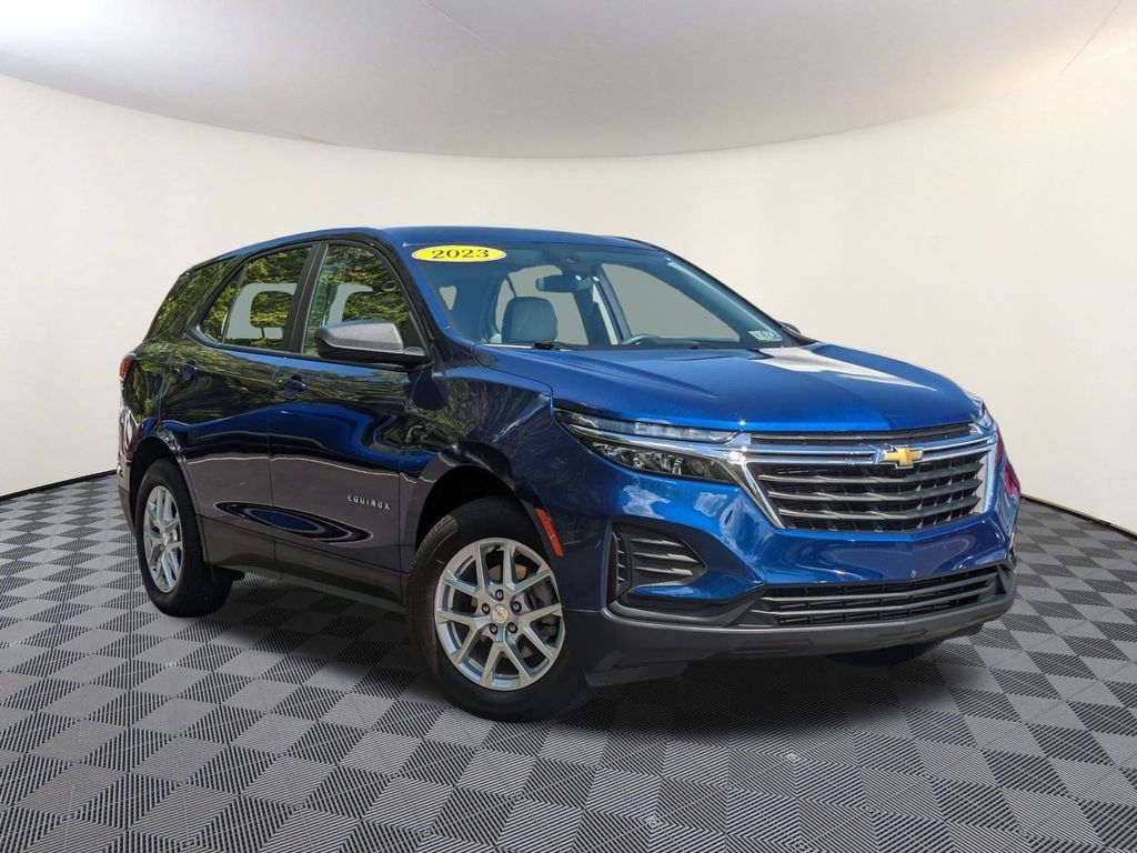 2023 Chevrolet Equinox LS