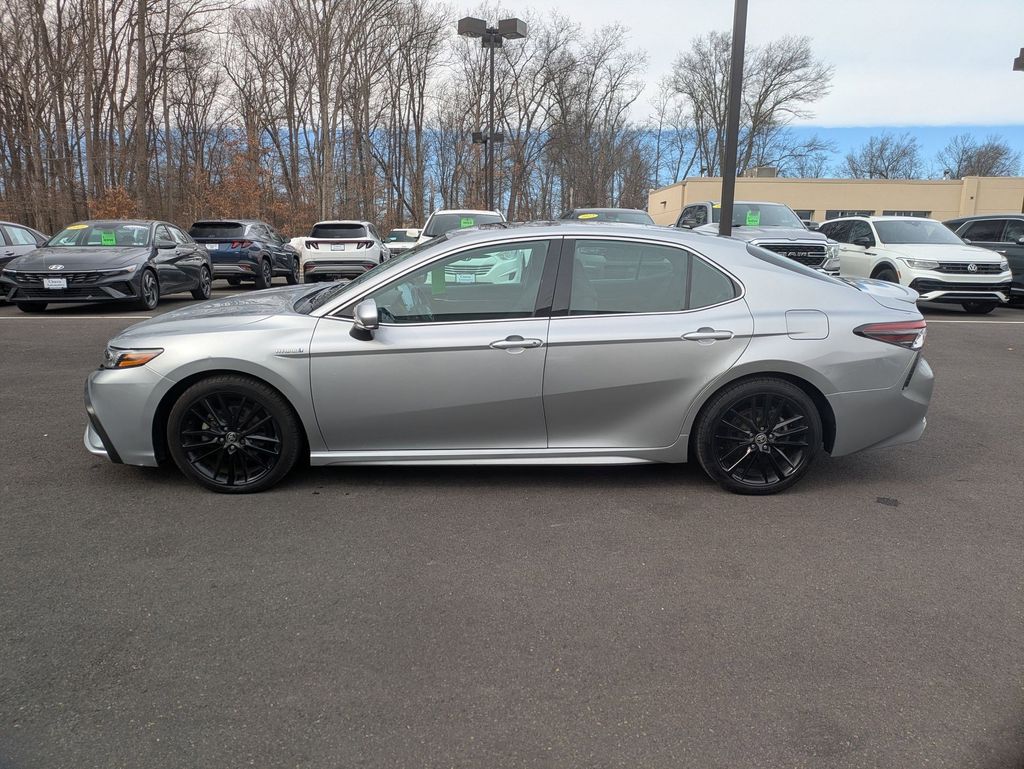 2021 Toyota Camry XSE - Photo 8