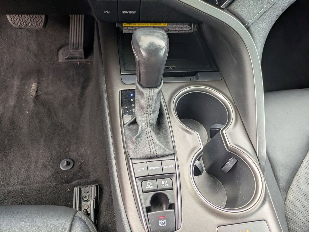 2021 Toyota Camry XSE - Photo 18