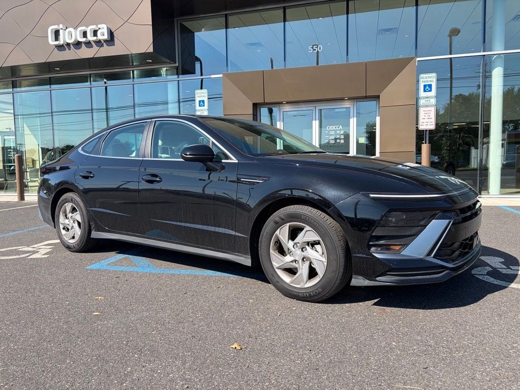 Certified 2025 Hyundai Sonata SE Sedan