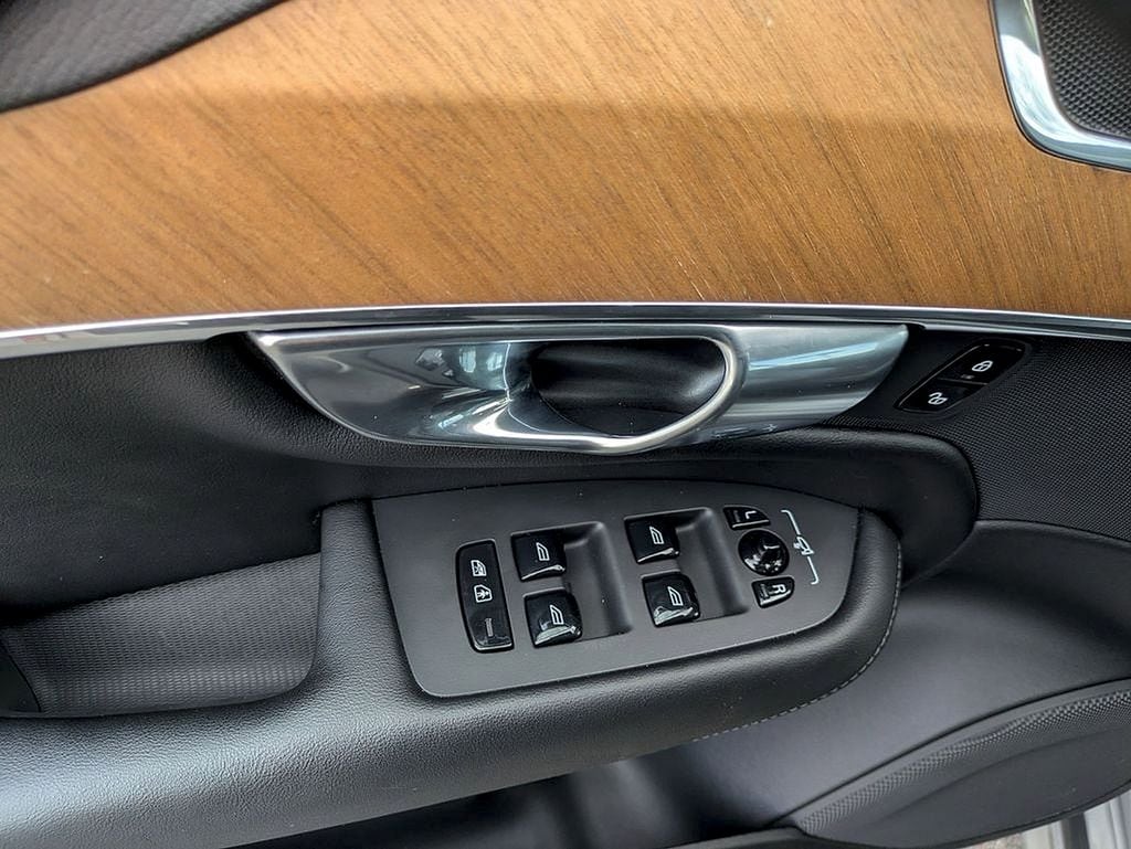 2023 Volvo XC90 Plus - Photo 10